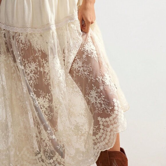 Apricot Casual Women's Woven Splice Lace Trim Loose Cami Midi Dress - Picture 7 of 7